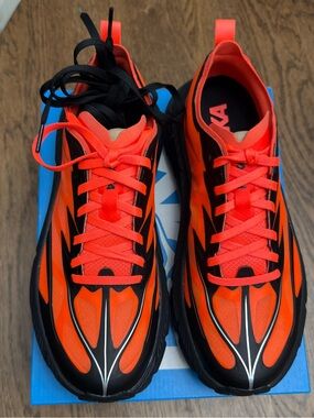 HOKA ONE Mafate Speed 4 Lite All Gender neon flame / black size M 6.5 or W 7.5